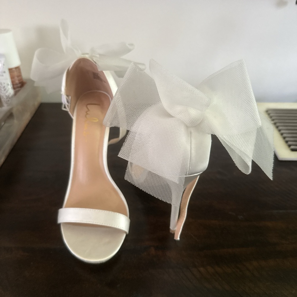 Elegant White Bow Heels